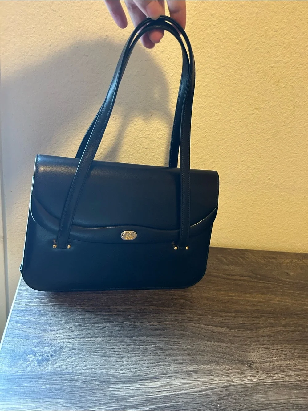 Vintage Small Gucci Black Leather Handbag - Picture 13 of 14